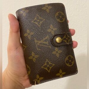 Louis Vuitton Brown Monogram Kisslock Wallet